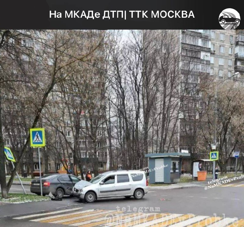 На Федоскинской &#171;Лада&#187; и &#171;Шкода&#187; не поделили перекресток