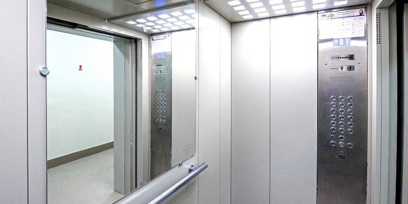 В доме на Ярославке лифт больше не издает посторонние звуки